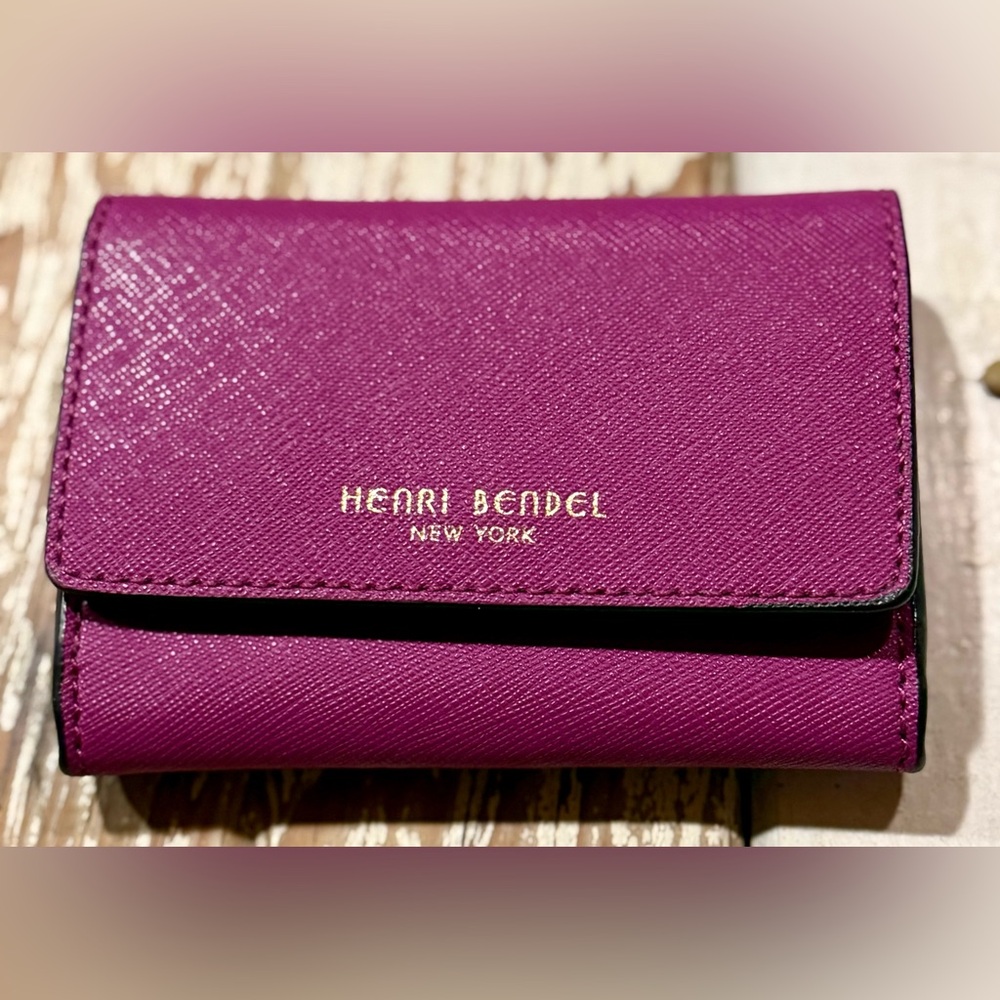 Henri Bendel Wallet